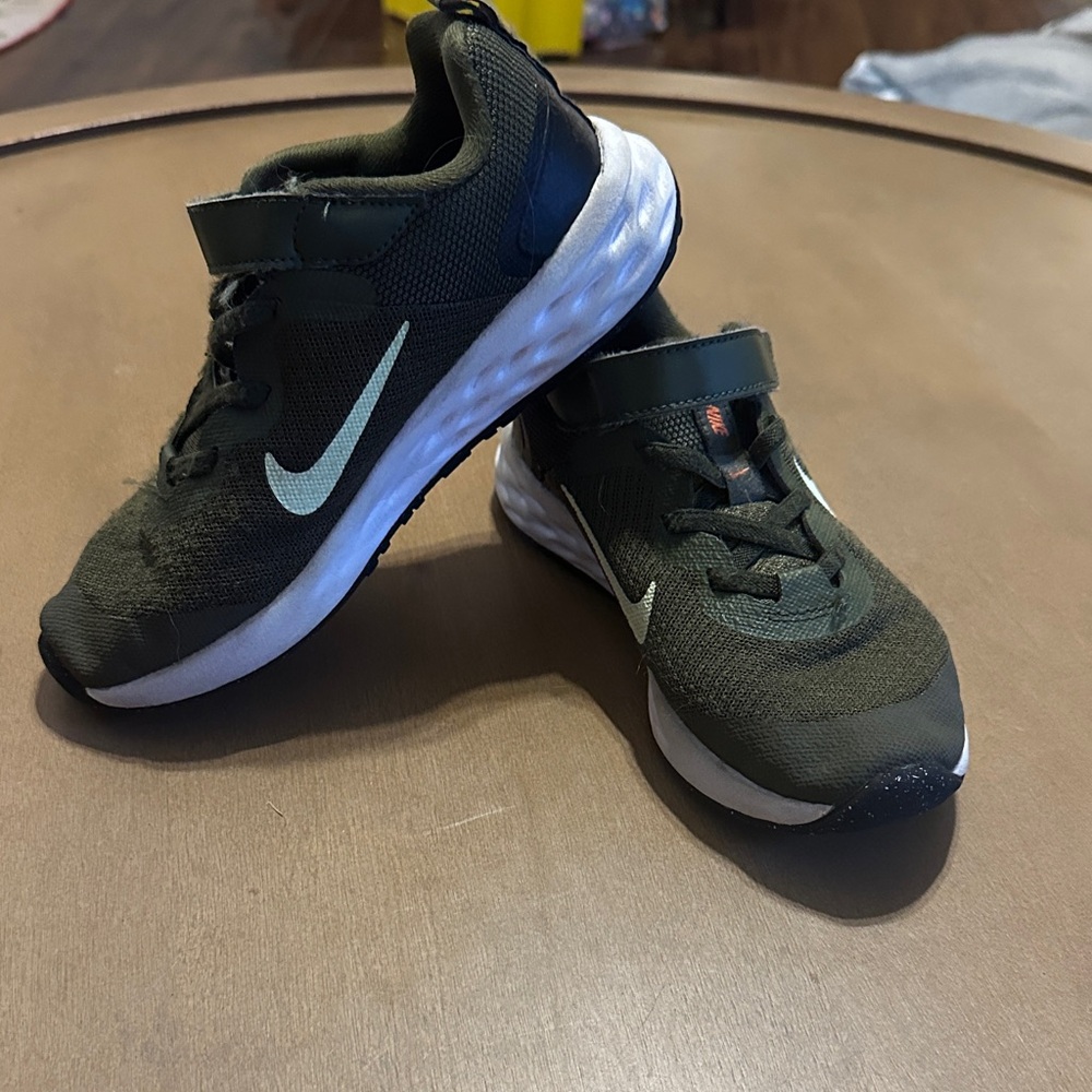 Nike Kids Dark Green Sneakers with White Accents